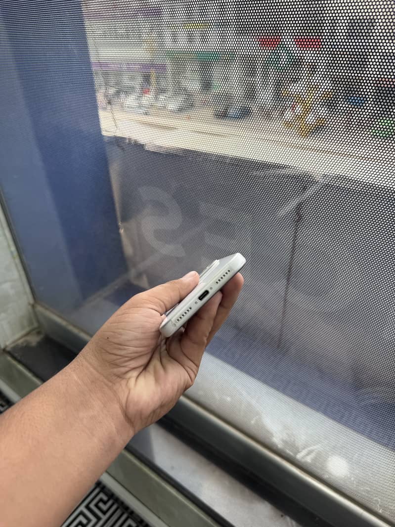 Apple iPhone 17 Pro Max 3