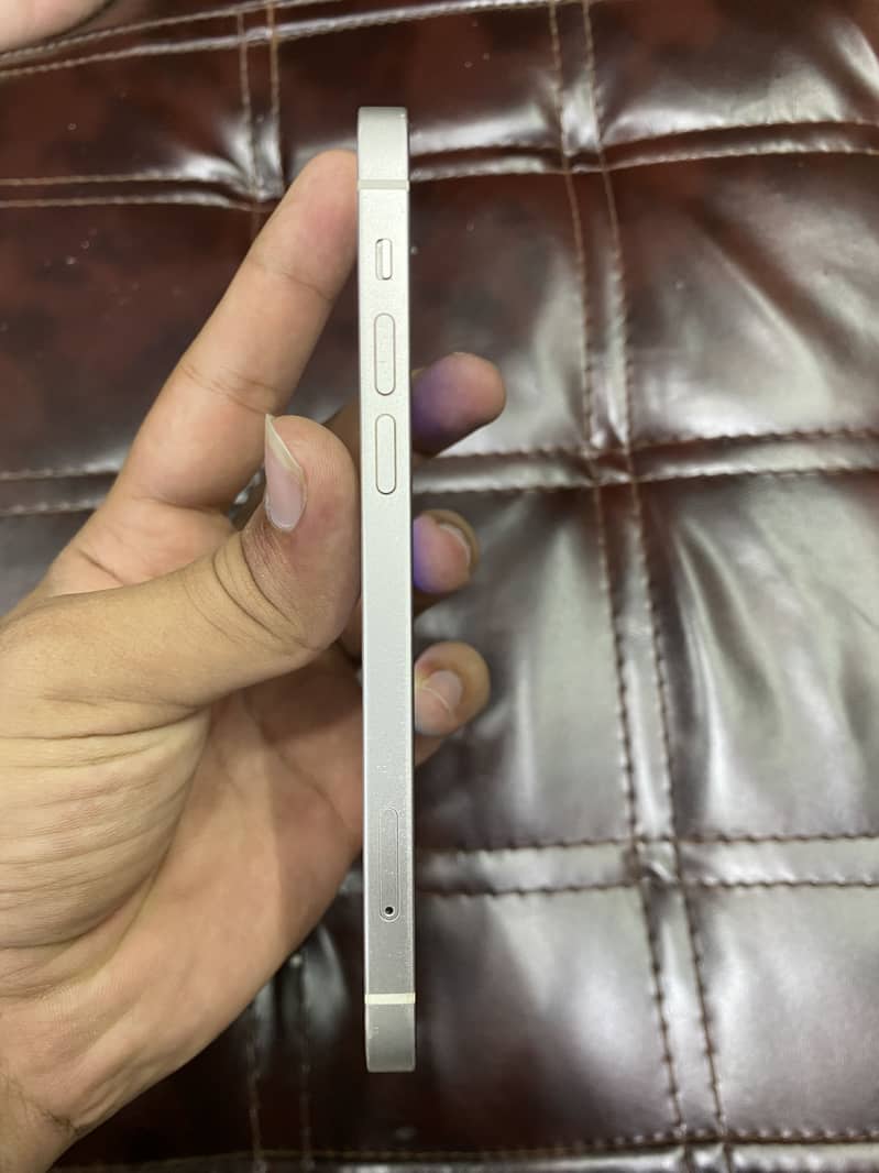 Apple iPhone 12 PTA 4