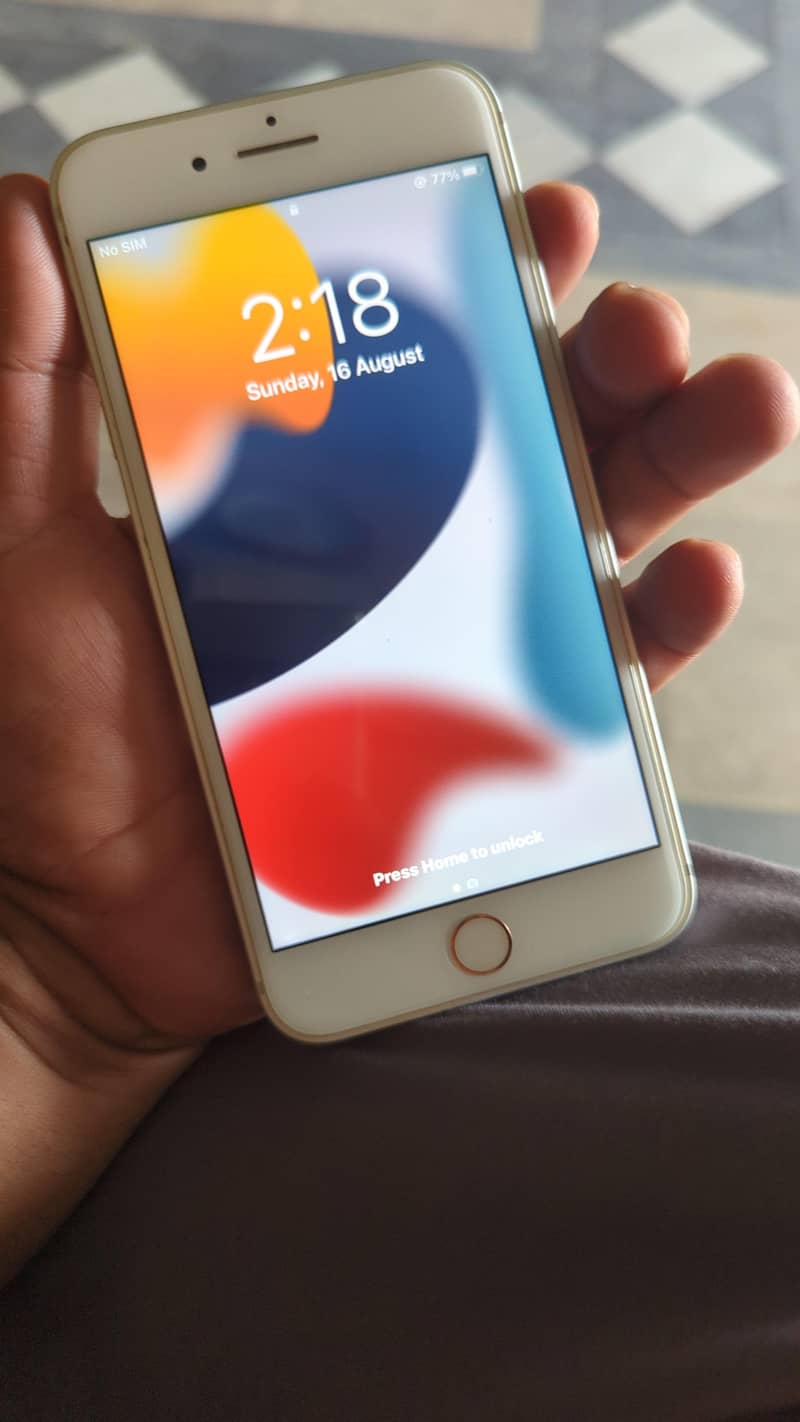Apple iPhone 7 Plus 1