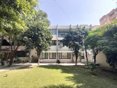 10-Marla 3-Bedroom'S Family Apartment Available For Sale In Lahore Cantt.