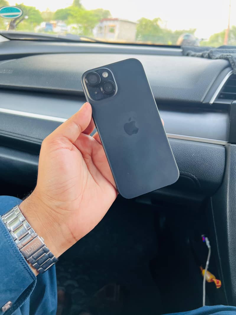 Apple iPhone 15 3