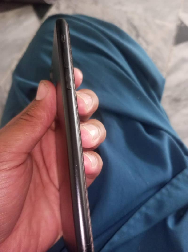Apple iPhone 7 1
