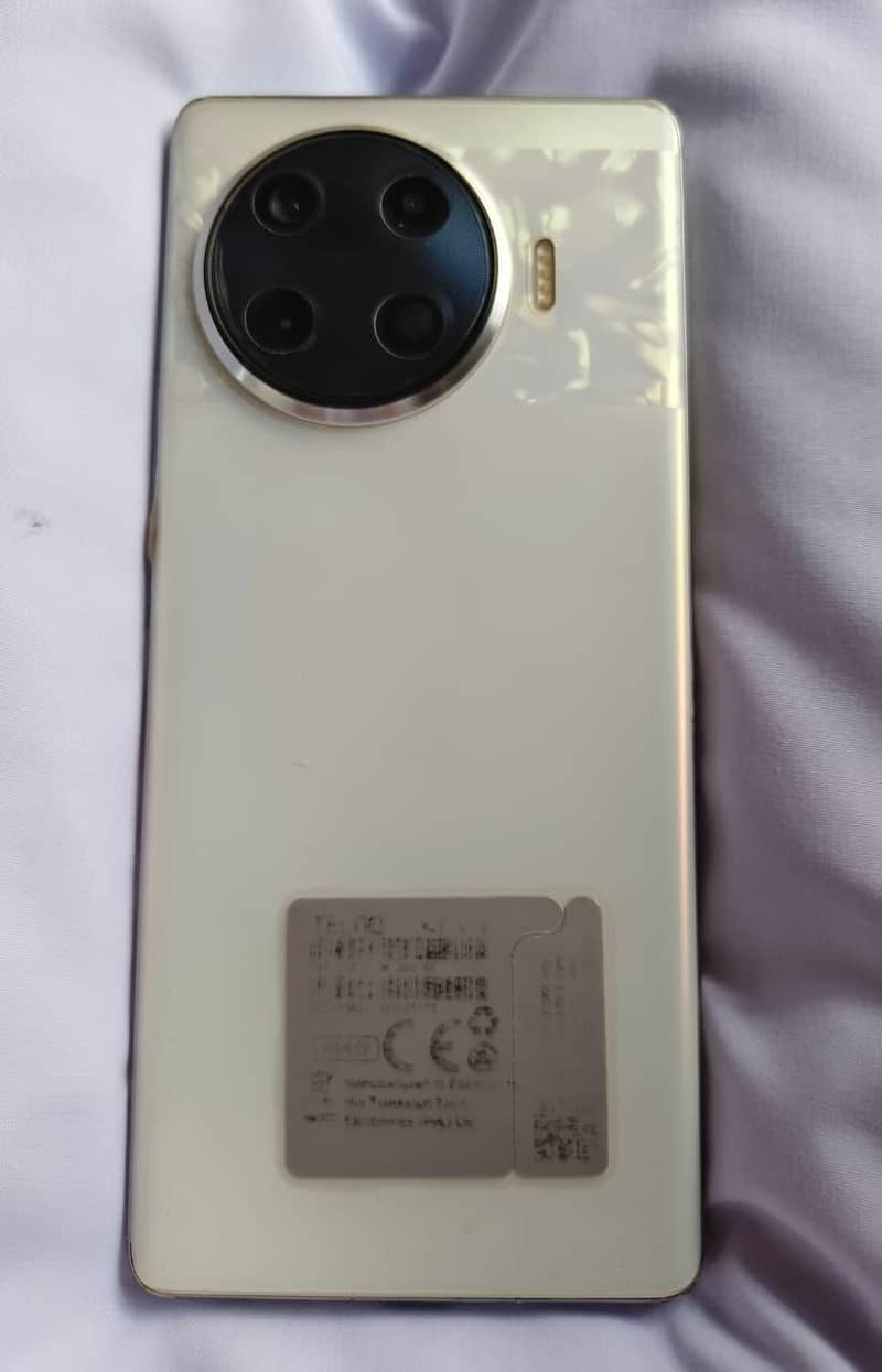 tecno spark 20 pro plus 2