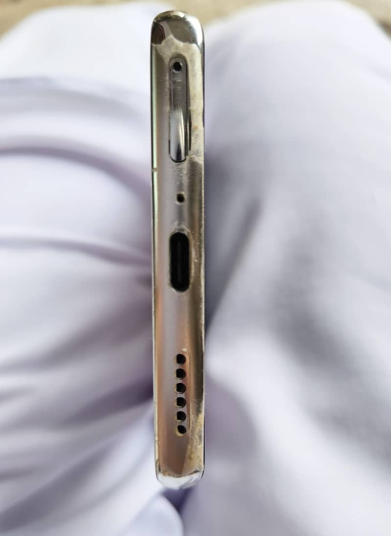 tecno spark 20 pro plus 4