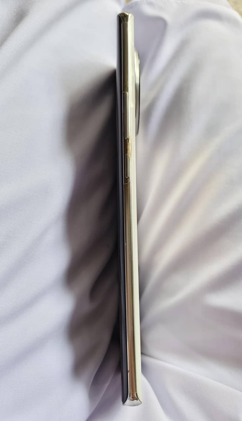 tecno spark 20 pro plus 5