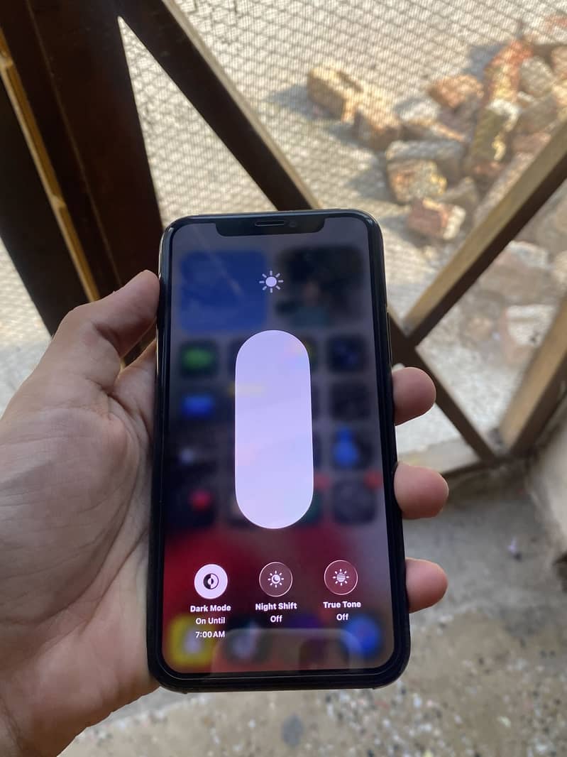 Apple iPhone 11 Pro 2