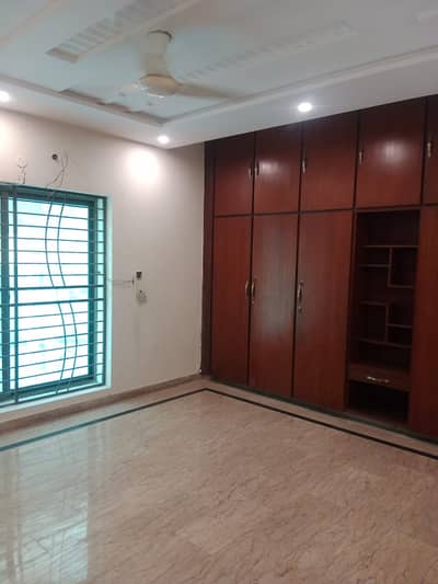1 Kanal Double Story House For Sale In Garden Town , Facing Park .