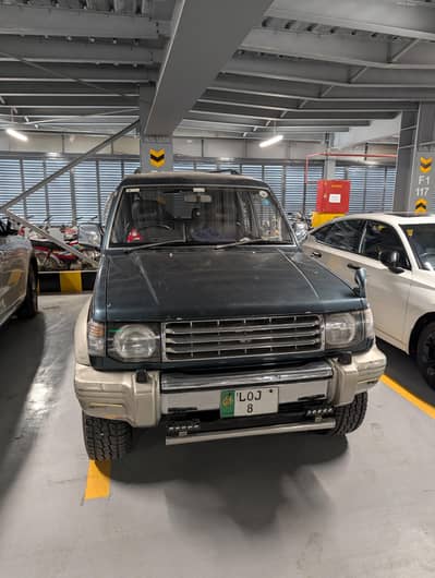 Mitsubishi Pajero 1992