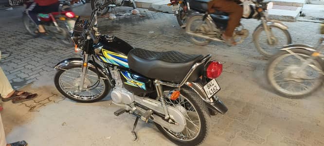 selling Honda 125 bike