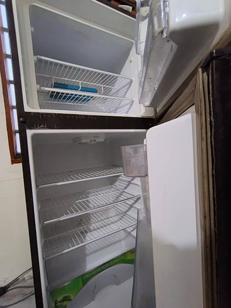 FRIDGE 3