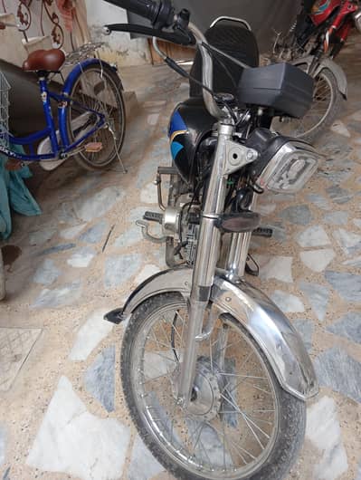 United motorcycle cd 70