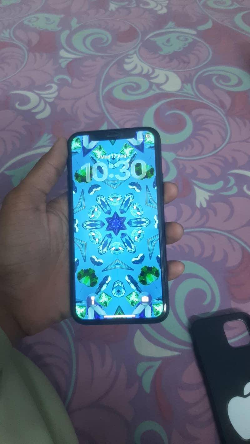 iphone 11 pro 2