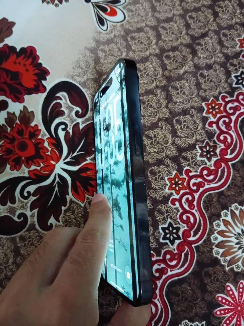 Apple iPhone 14 Pro 3
