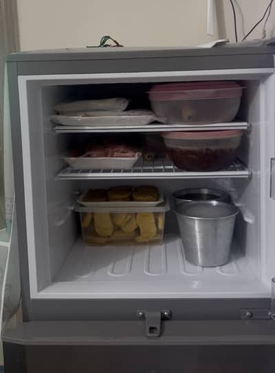 Pel refrigerator
