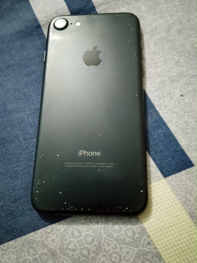 Apple iPhone 7 1