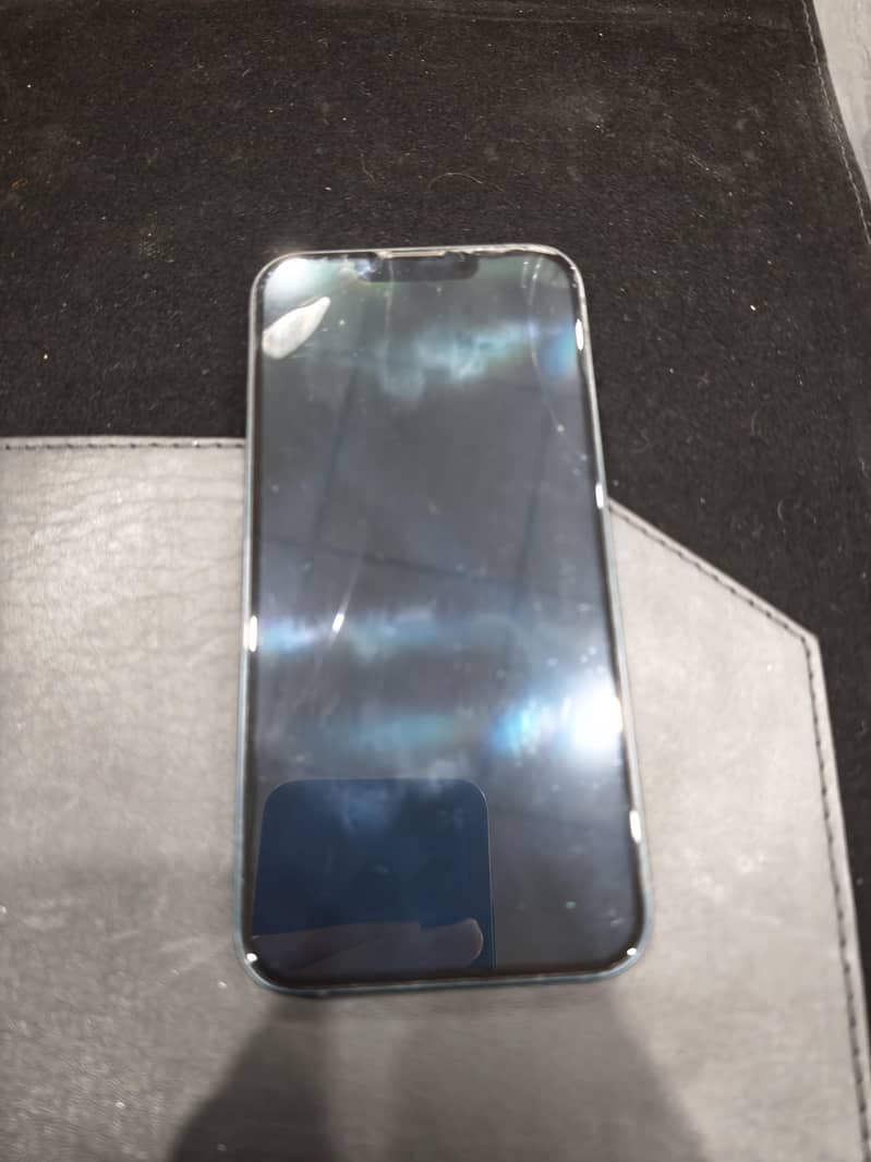 Apple iPhone 13 0