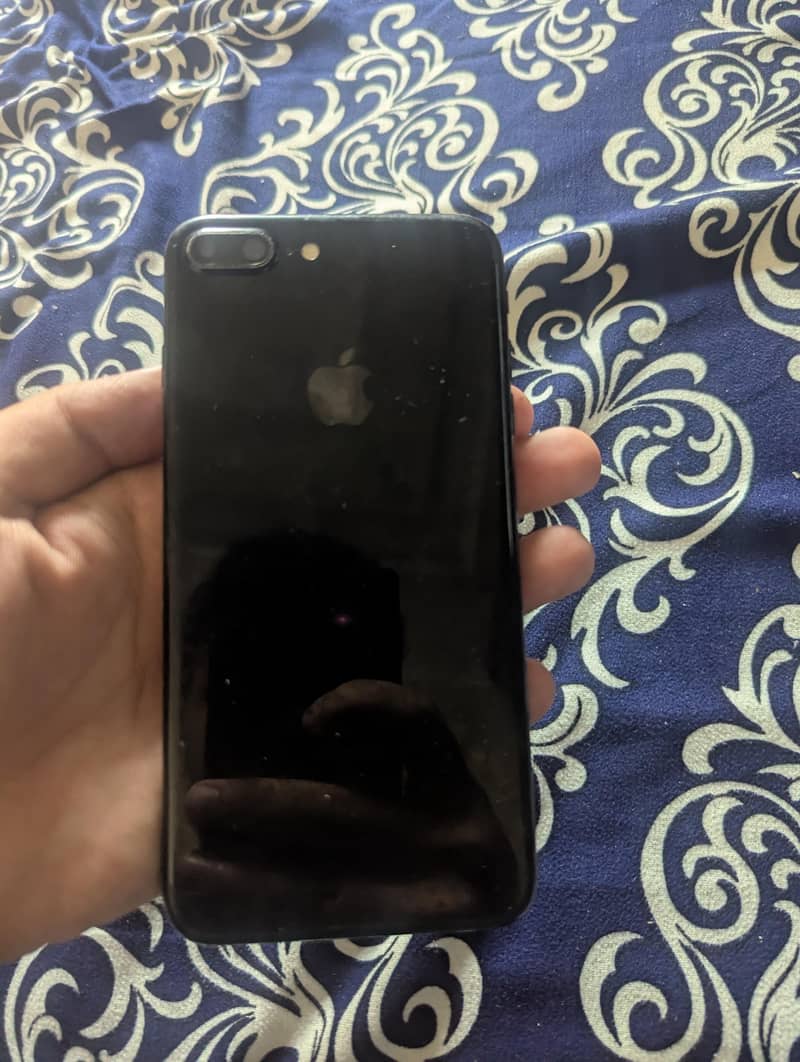 Apple iPhone 7 Plus 2