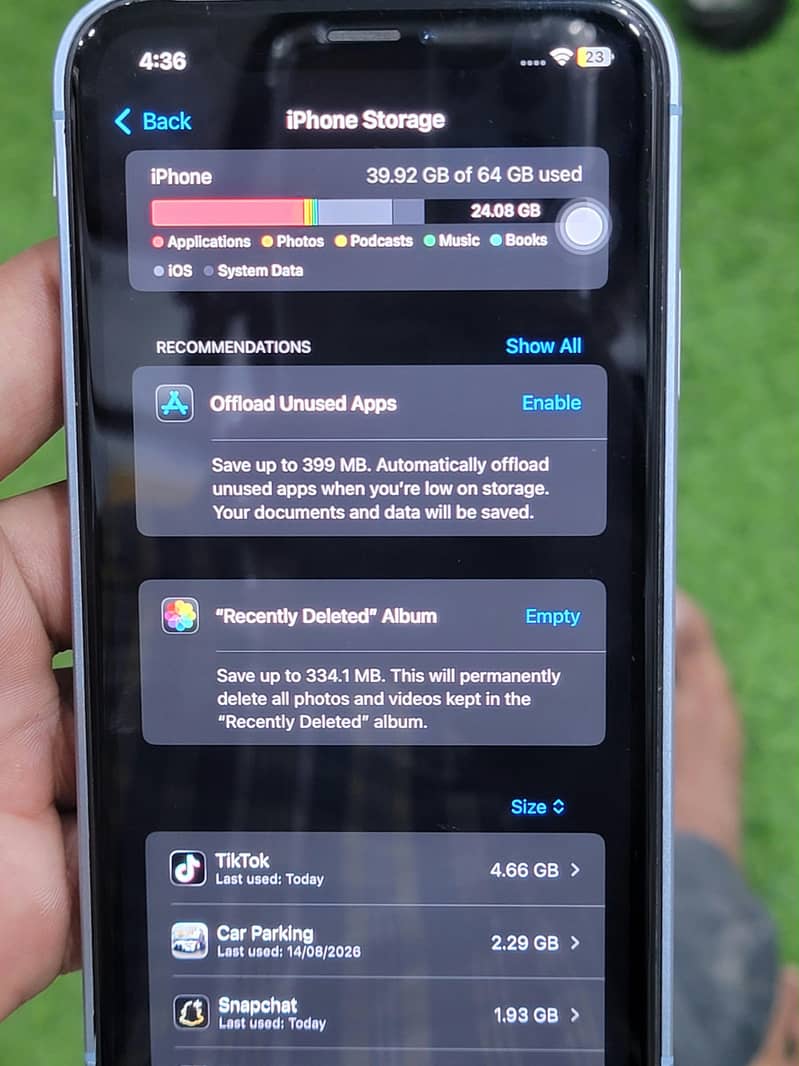 iPhone XR 0