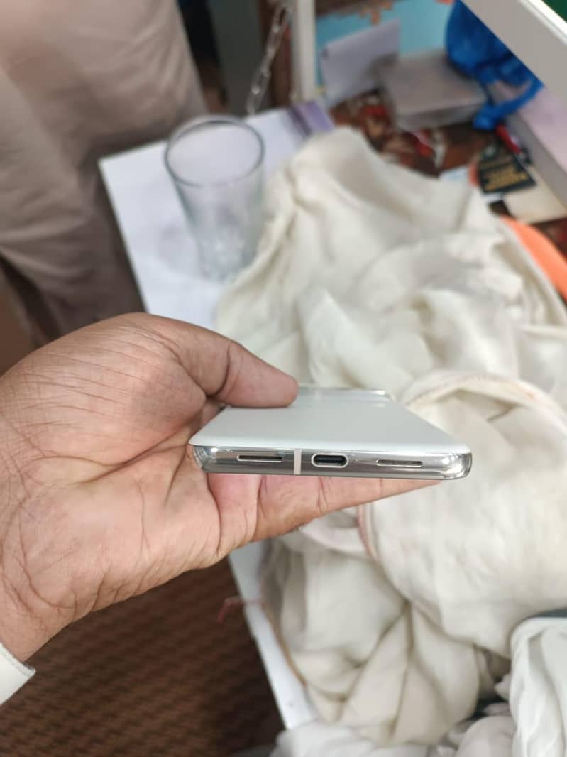 Google pixel 8 pro 0