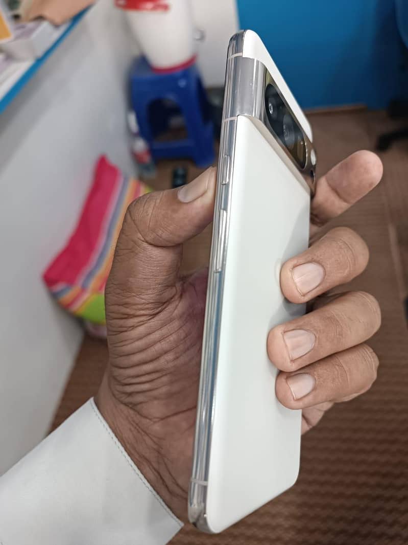 Google pixel 8 pro 8