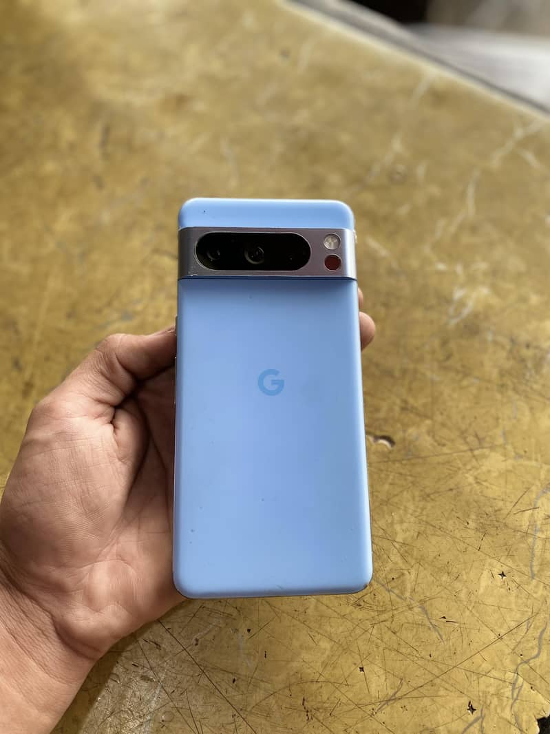 Google Pixel 8 Pro 10