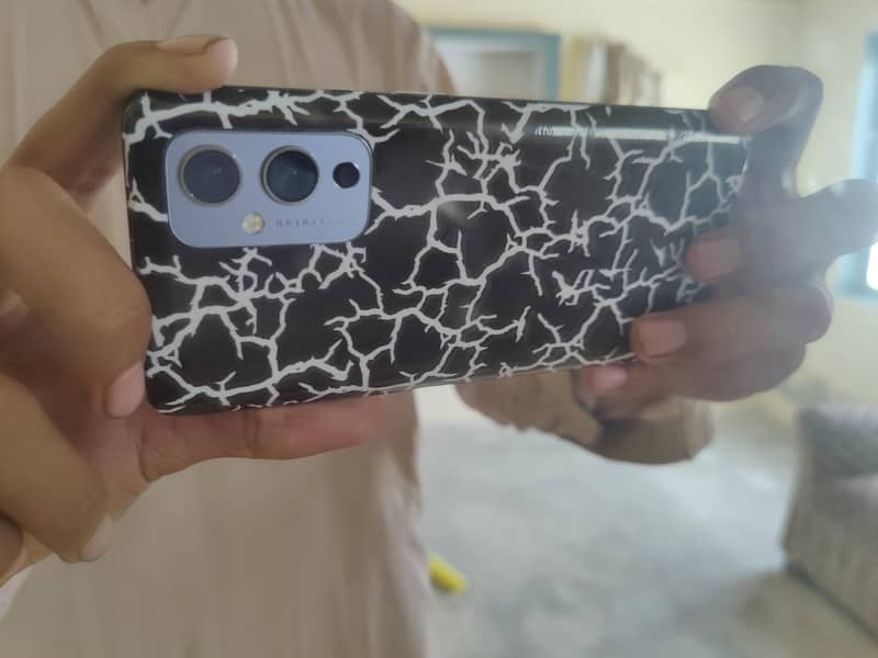 One Plus 9 5G 1