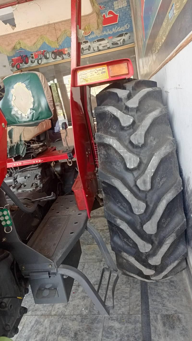 Massey 385 6