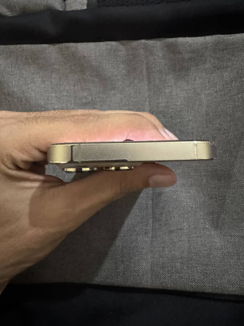Apple iPhone 13 Pro 4