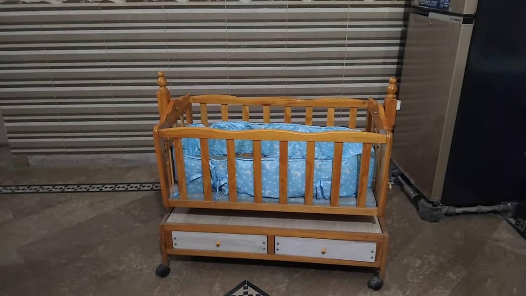baby cot 2