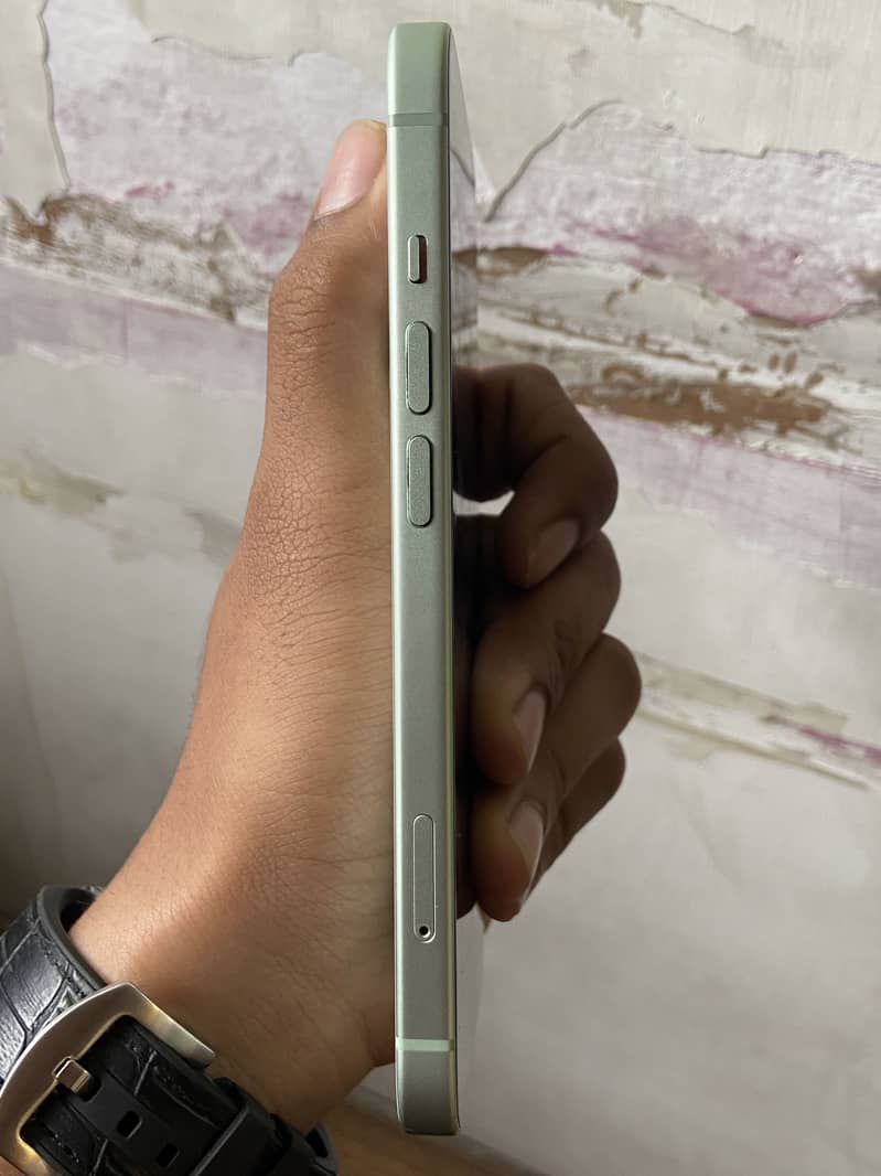 Apple iPhone 15 2