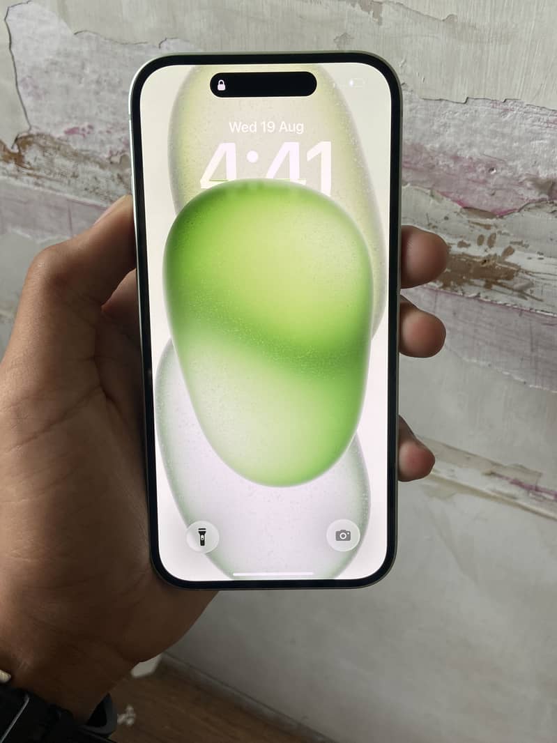Apple iPhone 15 3