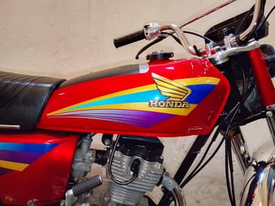 Honda 125cc 2003 model all looks like new