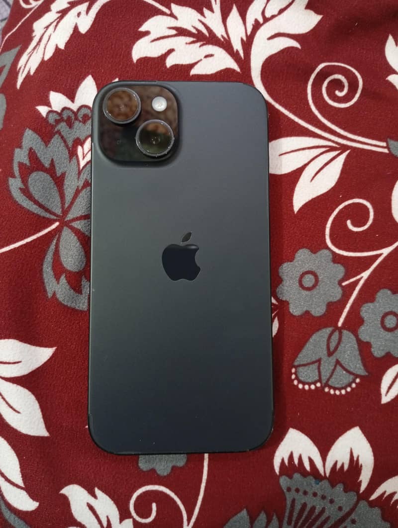 Apple iPhone 15 2