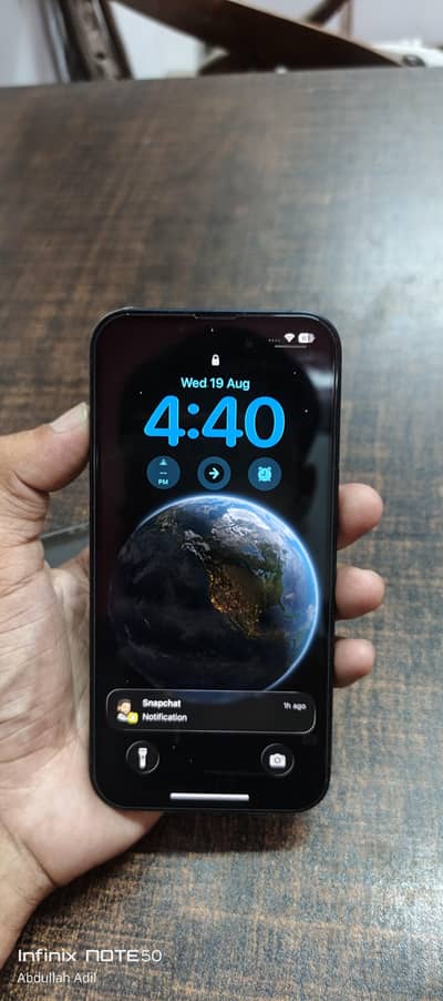 Apple iPhone 13