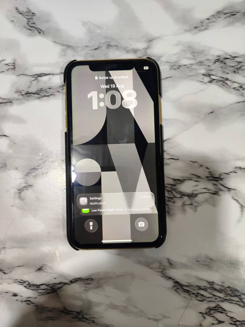 Apple iPhone 11 0