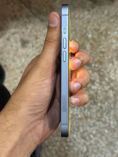 iPhone 14 8/128 non j