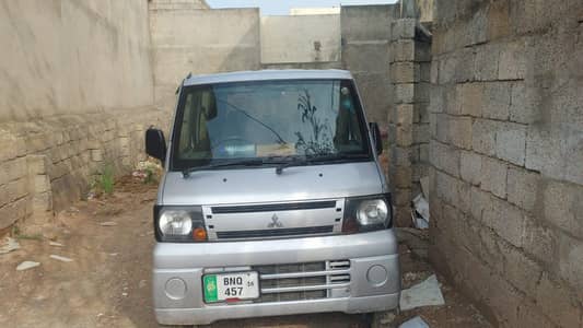 Mitsubishi Minicab Bravo 2011