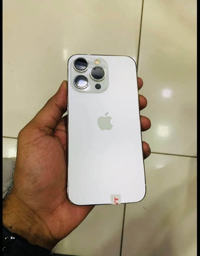 Apple iPhone 13 Pro 1