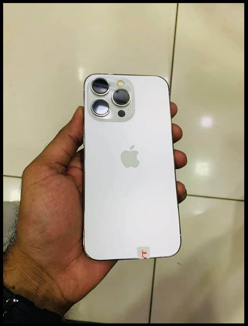 Apple iPhone 13 Pro 2