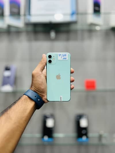 I phone 11 256gb pta