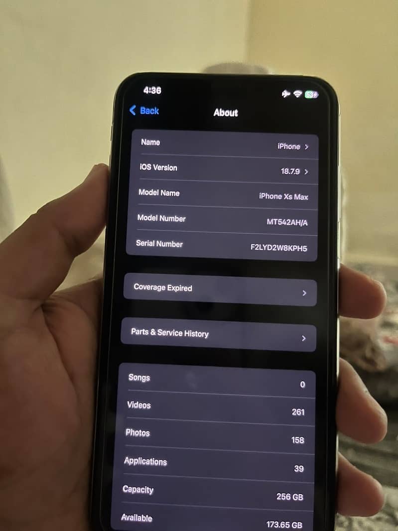 Apple iPhone XS Max 4