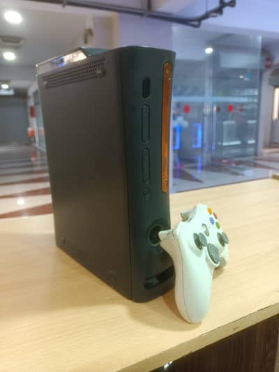 good condition Xbox 360 22 game install