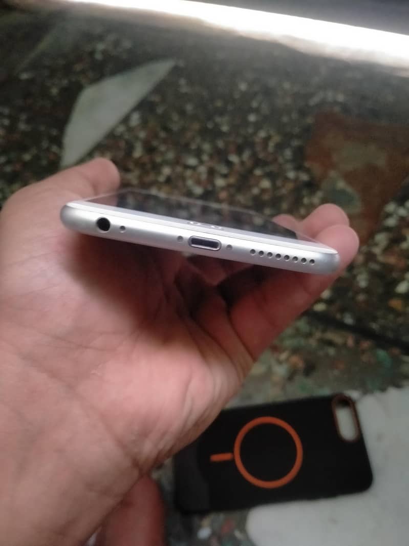 Apple iPhone 6S Plus 1
