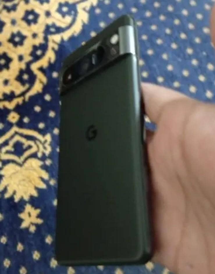 Google Pixel 8 Pro 2