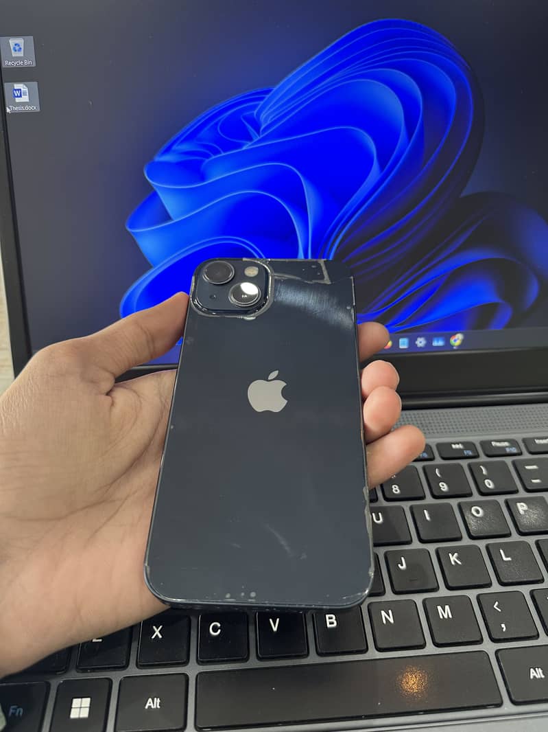 Apple iPhone 13 2