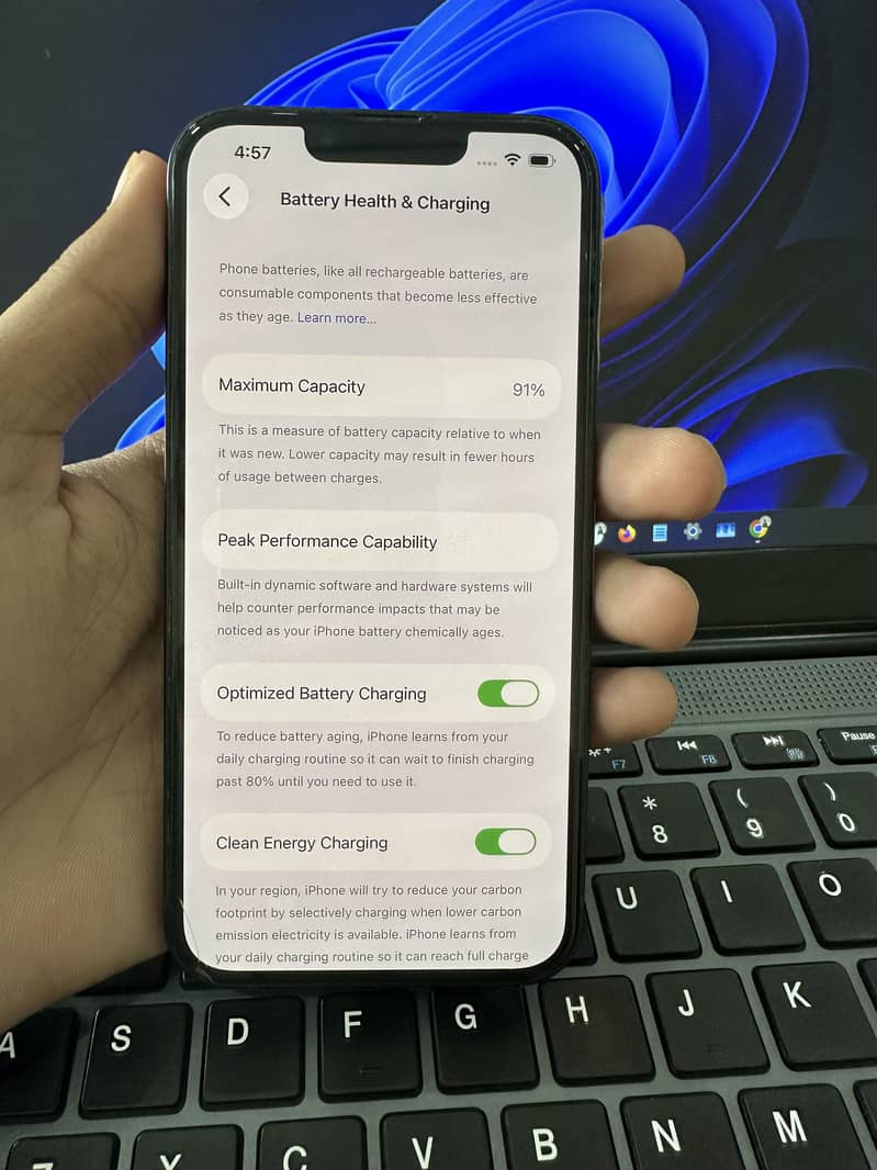 Apple iPhone 13 4