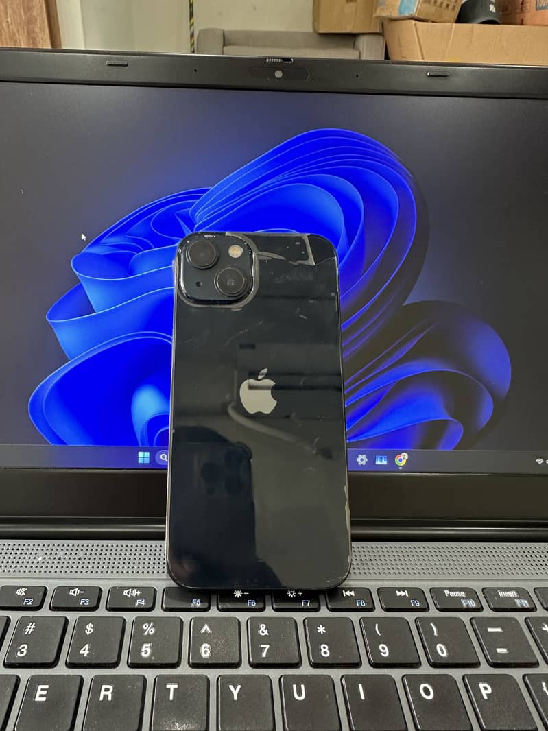 Apple iPhone 13 5