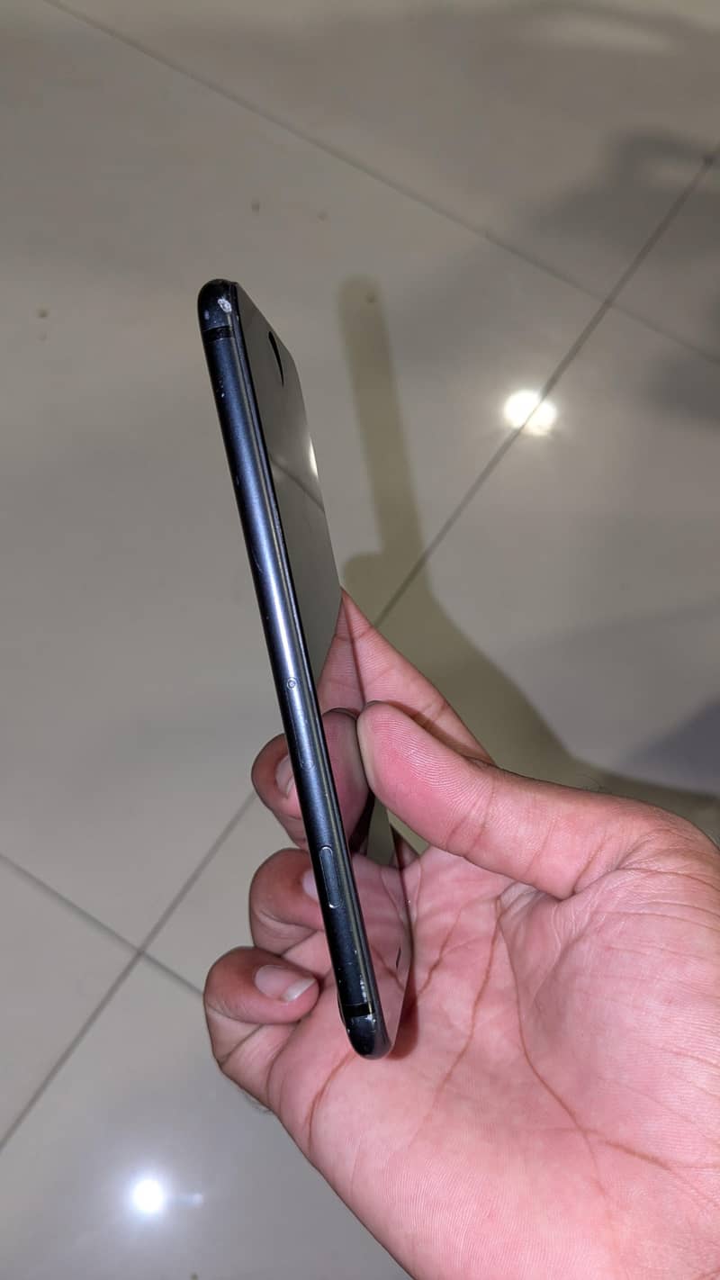 Apple iPhone 7 1