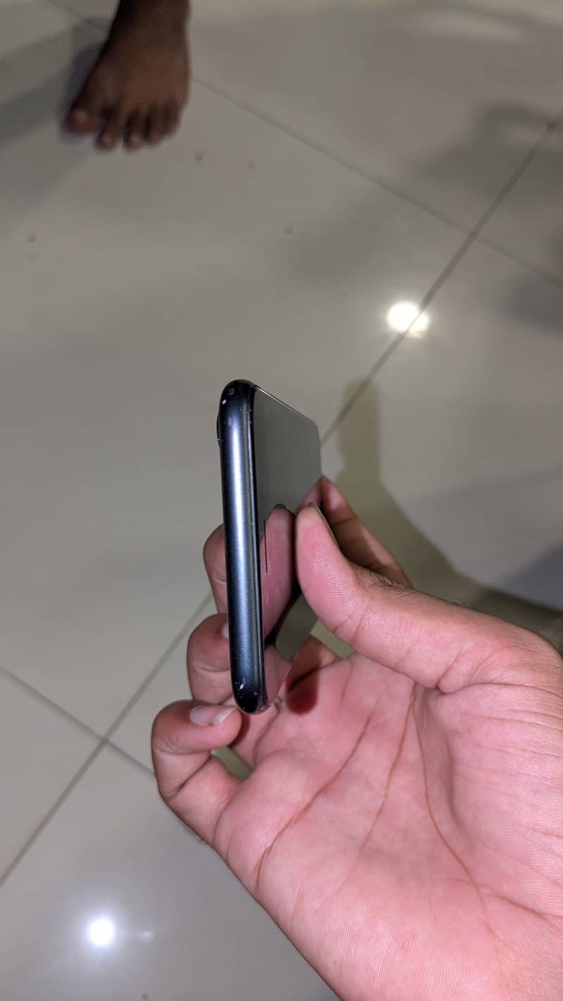 Apple iPhone 7 2