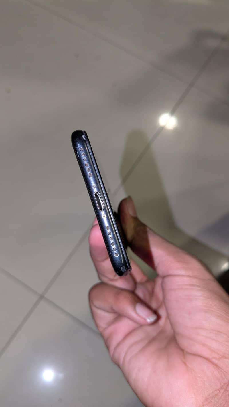 Apple iPhone 7 7